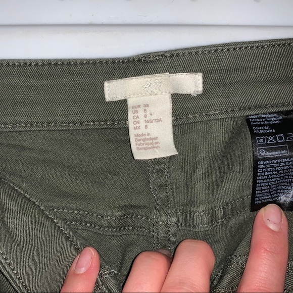 H&M army green shorts - Picture 3 of 3